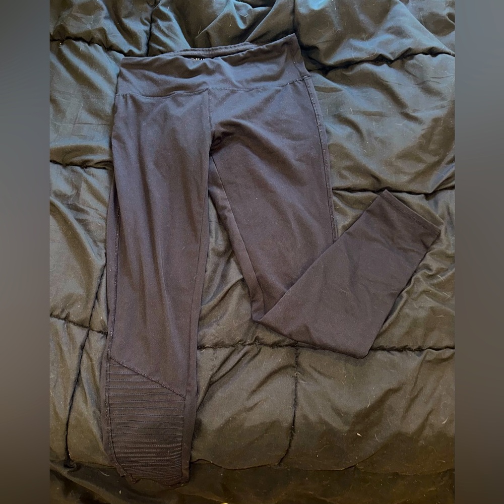 Threads 4 Thought Black Ribbed Leggings Size M